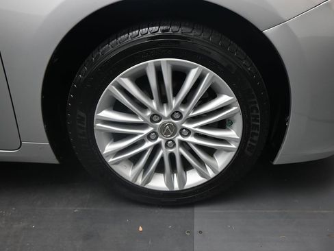 Used 2014 Lexus ES 350 image 19