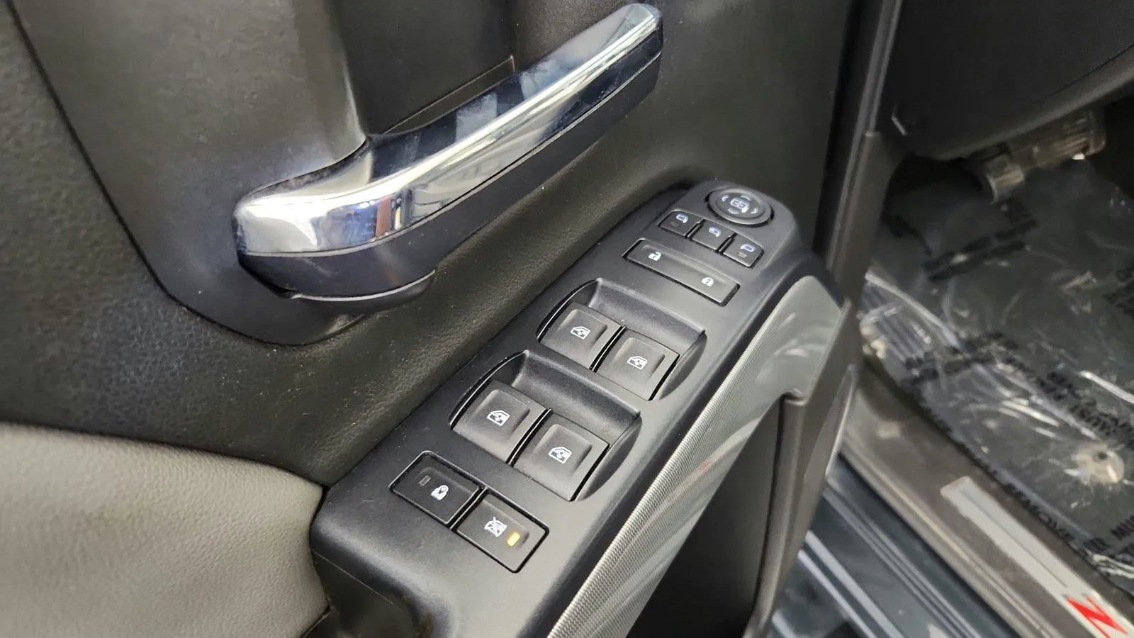 Used 2017 Chevrolet Silverado 1500 LTZ Z71 AWD/4WD image 32