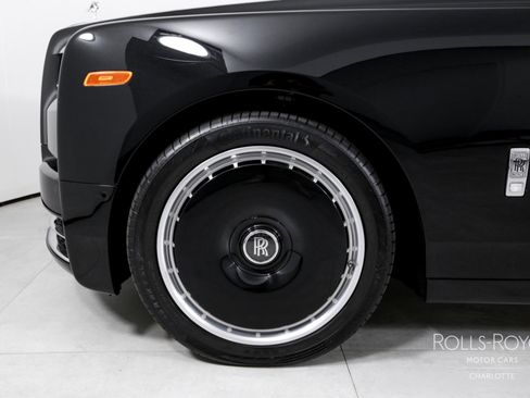 Certified 2025 Rolls-Royce Phantom Sedan image 41