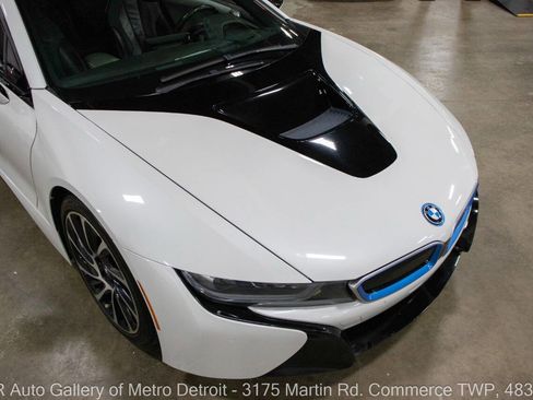 Used 2016 BMW i8 image 13