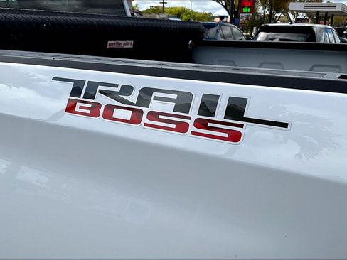 Used 2021 Chevrolet Silverado 1500 Custom Trail Boss AWD/4WD image 5