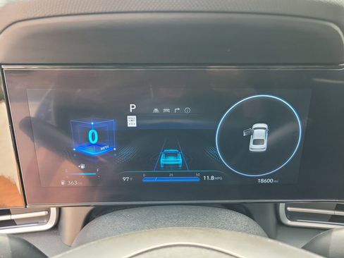 Used 2025 Hyundai Elantra SEL FWD image 20