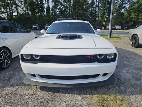 Used 2022 Dodge Challenger R/T Scat Pack RWD image 3