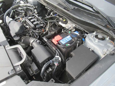 Used 2023 Honda CR-V EX image 15