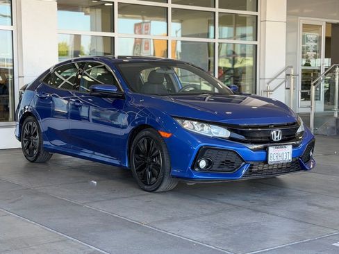 Used 2018 Honda Civic EX image 6