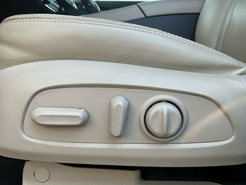 Used 2019 Buick Enclave Premium FWD image 17