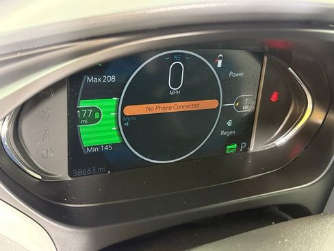 Used 2021 Chevrolet Bolt LT image 27