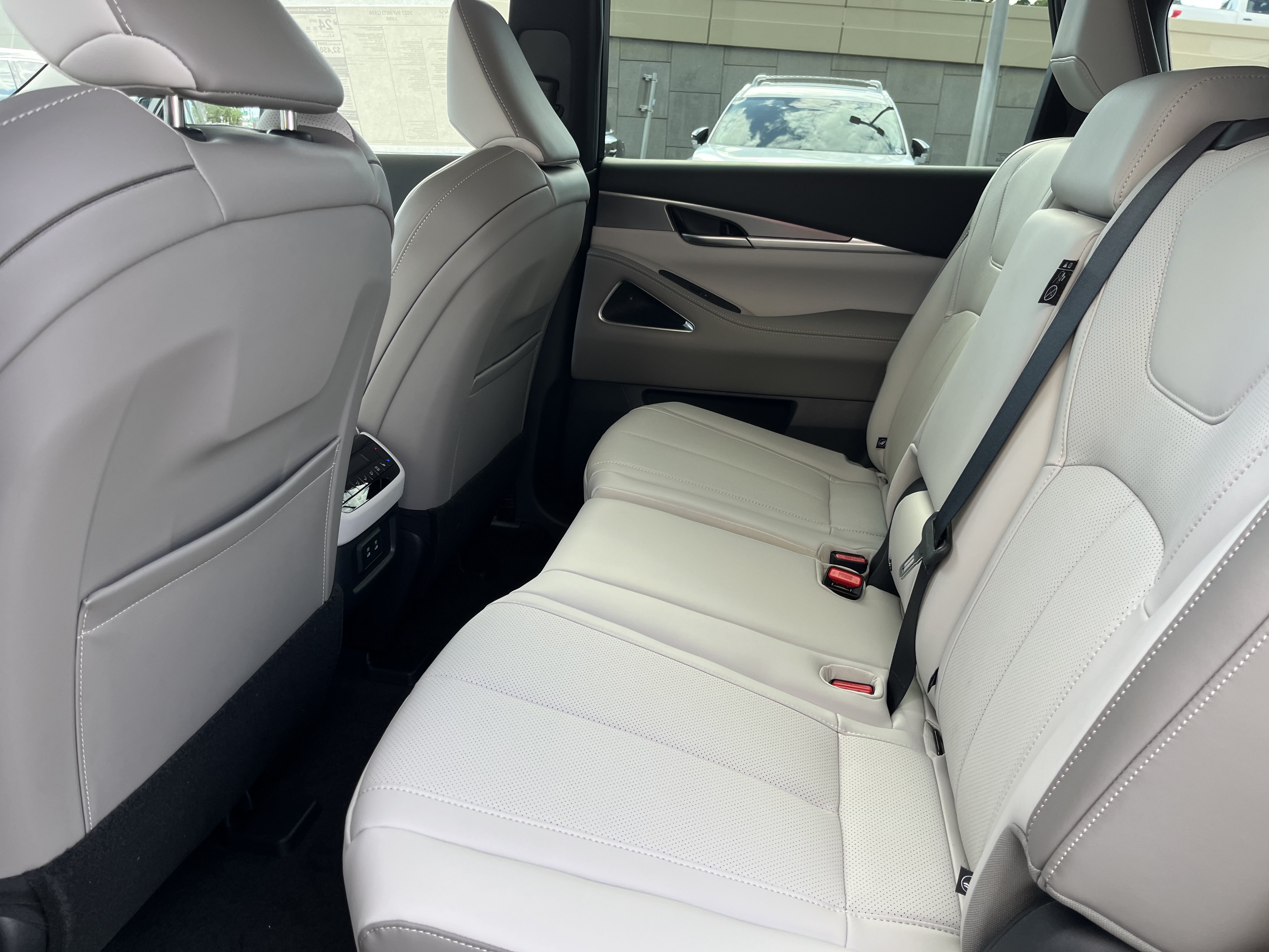New 2027 INFINITI QX60 Luxe w/ Cargo Package FWD image 14