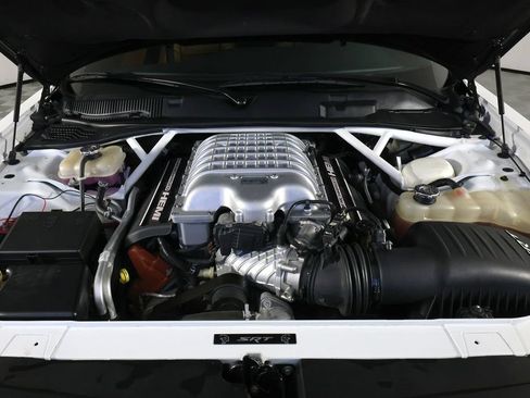 Used 2016 Dodge Challenger SRT Hellcat RWD image 36