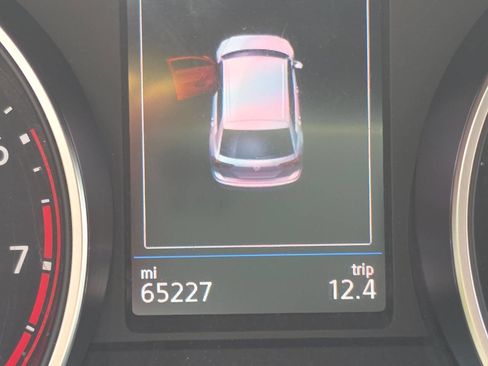 Used 2021 Volkswagen Tiguan SE R-Line image 16