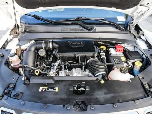 Used 2024 Jeep Compass Latitude image 30