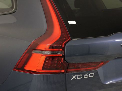 New 2026 Volvo XC60 T8 Ultra w/ Protection Package Premier AWD/4WD image 15