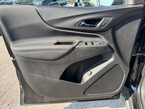 Used 2023 Chevrolet Equinox RS AWD/4WD image 8