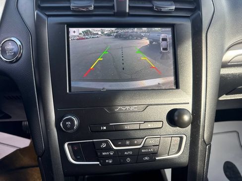 Used 2019 Ford Fusion SE w/ Equipment Group 151A FWD image 30