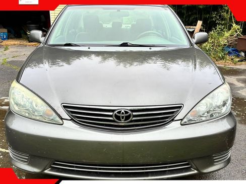 Used 2005 Toyota Camry LE image 17
