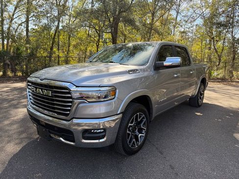 Used 2025 RAM 1500 Laramie image 3