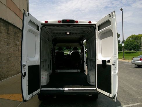 Used 2023 RAM ProMaster 2500 FWD image 8