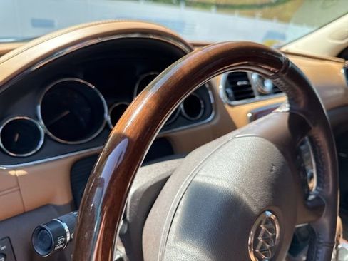 Used 2017 Buick Enclave Premium w/ Enclave Sport Touring Edition image 15