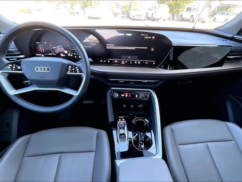 Certified 2025 Audi Q5 Premium w/ Convenience Package image 12