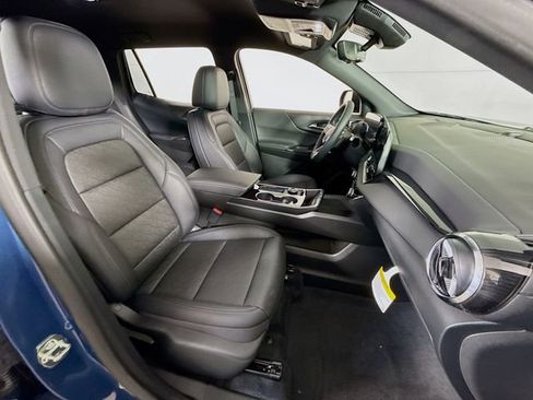 New 2026 Chevrolet Equinox LT w/ Convenience Package II FWD image 30