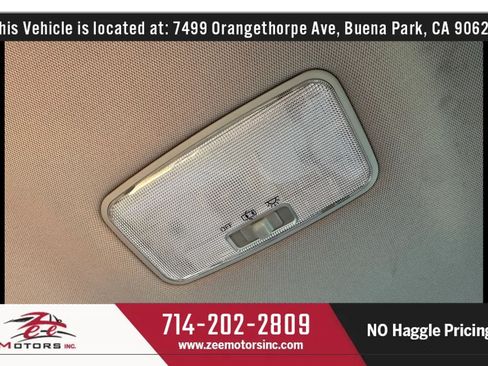 Used 2015 Toyota Corolla LE FWD image 40