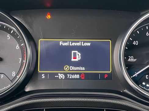 Used 2023 Buick Encore GX Select w/ Sport Touring Package image 28