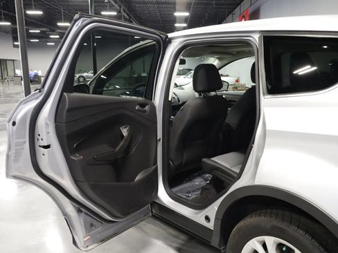 Used 2017 Ford Escape SE AWD/4WD image 17