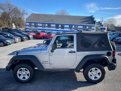 Used 2013 Jeep Wrangler Sport w/ Connectivity Group image 3