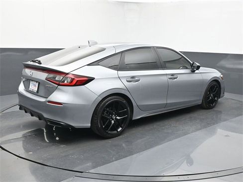 Used 2023 Honda Civic Sport image 5