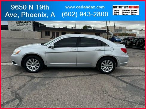 Used 2012 Chrysler 200 Touring image 1