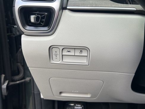 Used 2023 Kia Sorento S w/ Panoramic Sunroof Package AWD/4WD image 23