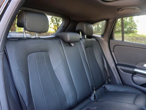 Used 2021 Mercedes-Benz GLA 250 w/ Premium Package image 19