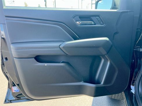 New 2025 GMC Canyon Elevation w/ Convenience Package image 19