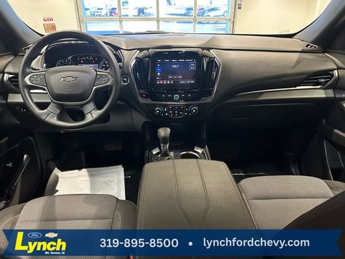 Used 2023 Chevrolet Traverse LT w/ Midnight/Sport Edition image 8