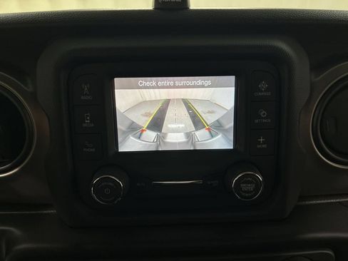 Used 2021 Jeep Wrangler Sport AWD/4WD image 15