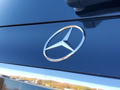 Used 2023 Mercedes-Benz GLS 450 4MATIC image 7