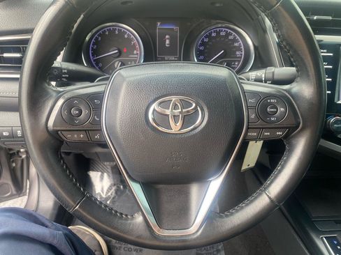 Used 2019 Toyota Camry SE FWD image 15