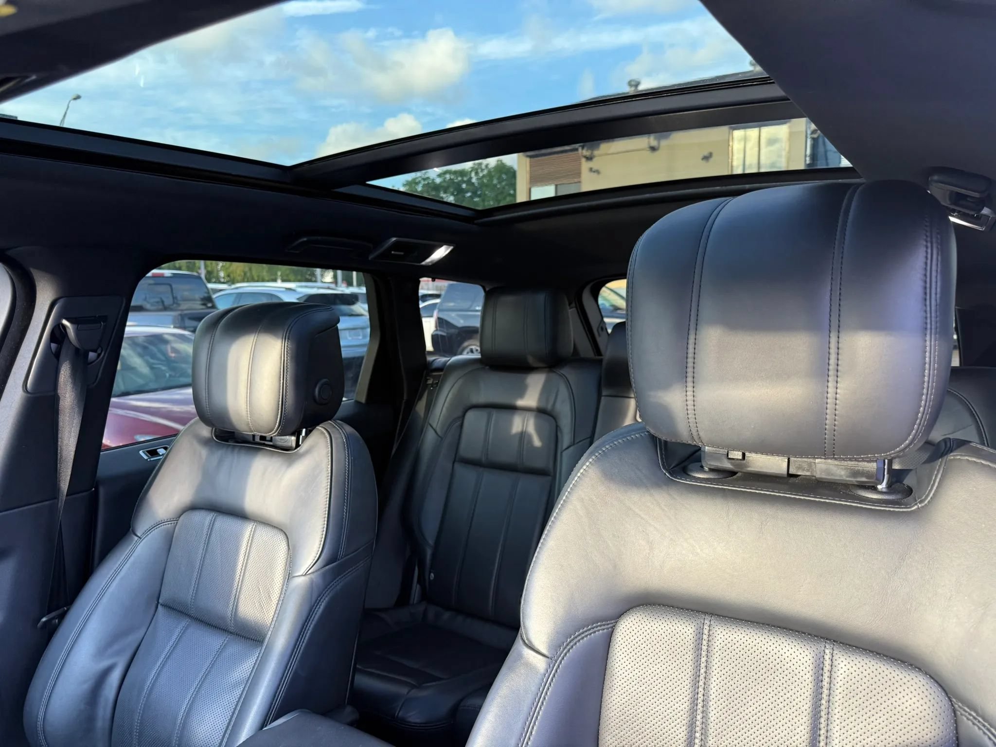 Used 2018 Land Rover Range Rover Sport HSE AWD/4WD image 11