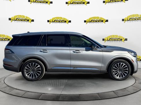 Used 2022 Lincoln Aviator Reserve image 7