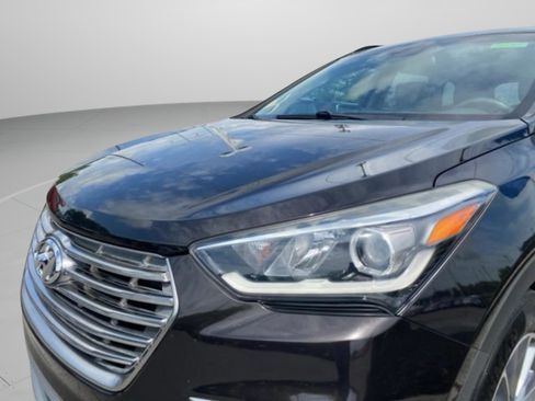 Used 2017 Hyundai Santa Fe SE image 10