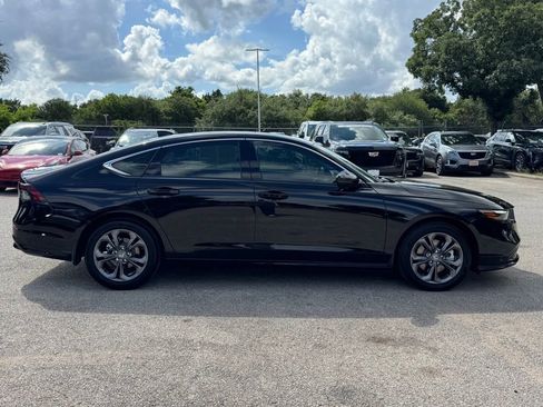 Used 2025 Honda Accord EX-L image 8