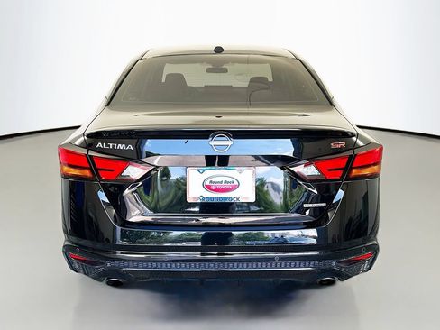 Used 2024 Nissan Altima 2.0 SR FWD image 6