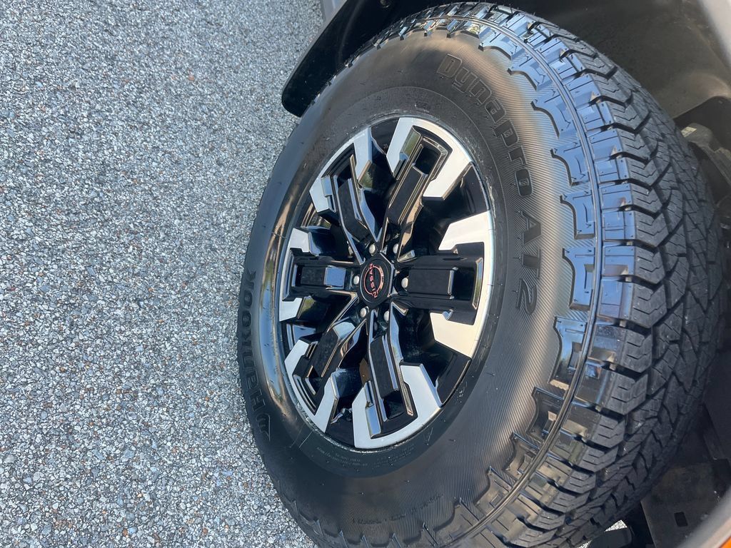 Used 2023 Nissan Frontier PRO-4X w/ Pro Convenience Package AWD/4WD image 38