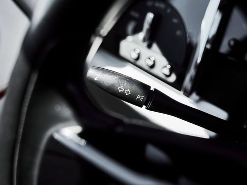 Used 2020 Rolls-Royce Wraith RWD image 49