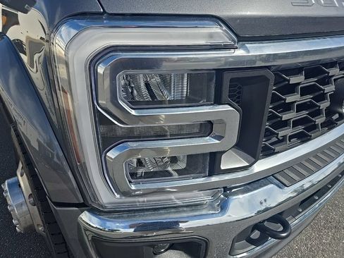 Used 2024 Ford F450 Lariat w/ FX4 Off-Road Package AWD/4WD image 31