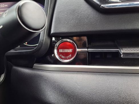 Used 2024 Mitsubishi Outlander SE image 12