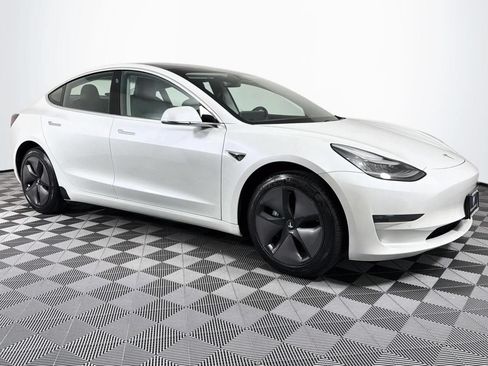 Used 2020 Tesla Model 3 Standard Range Plus RWD image 26