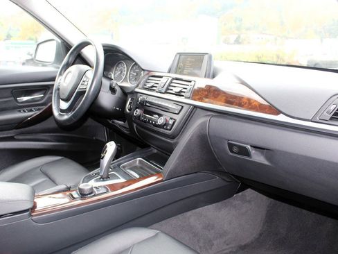 Used 2014 BMW 328i xDrive XI SULEV image 18