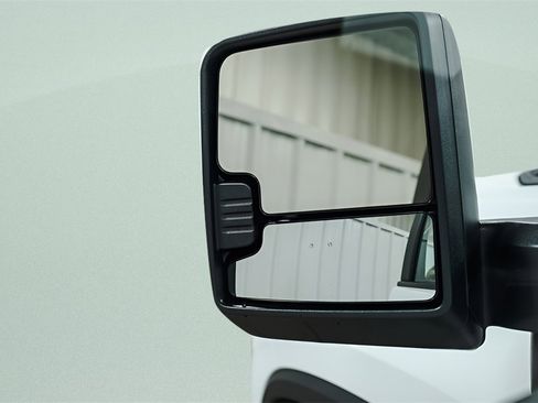 Used 2025 Chevrolet Silverado 2500 LT image 39