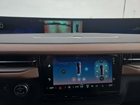 New 2025 Lincoln Navigator L Reserve image 23